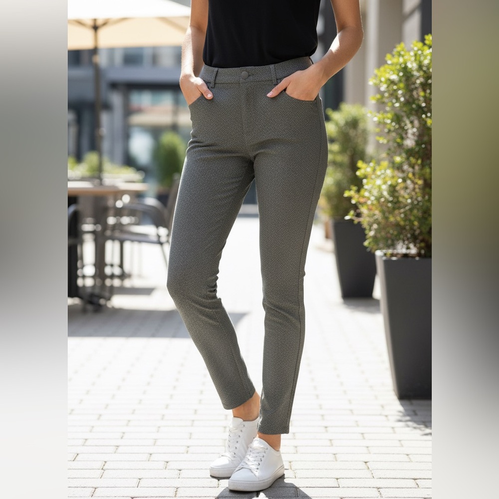 Mario Serrani Woman’s Green Ankle Textured Pull-on Pants Rayon Blend Size M